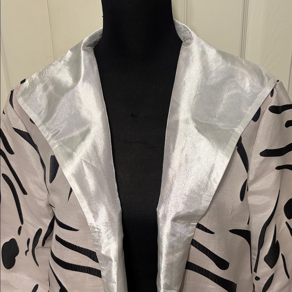 Grace Chuang New York Open Front Jacket - Picture 2 of 10